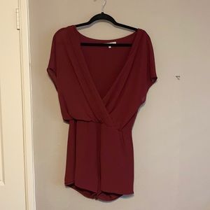 V neck romper with pockets